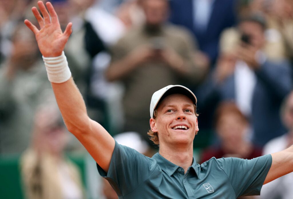 Sinner rampas takhta No. 1 dunia