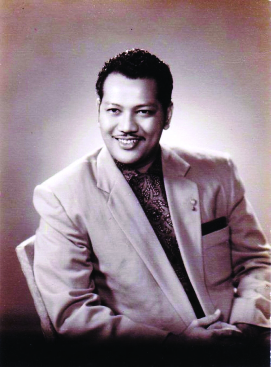 P. Ramlee sakit dada, jatuh dan terbaring - Utusan Malaysia