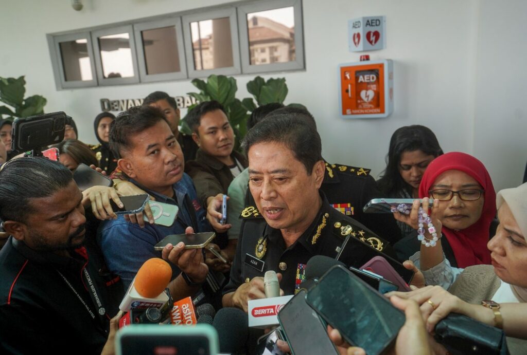 KP JAS, Timbalan dituduh hari ini