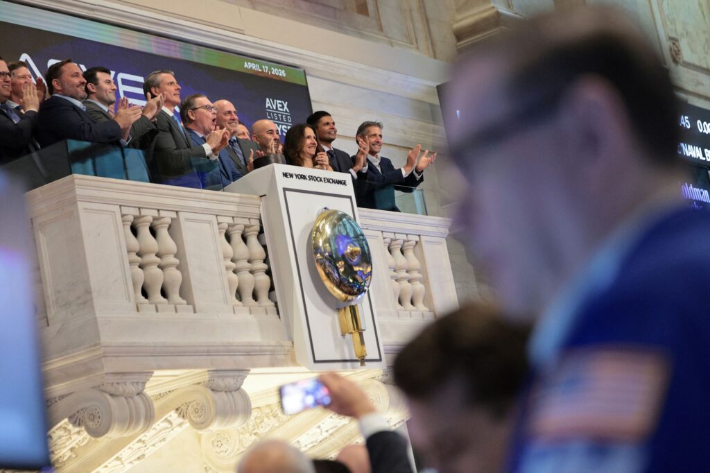 Harga minyak menjunam, pasaran saham melonjak selepas Iran umum Hormuz dibuka