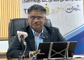 S. SUNDARAJOO pada sidang akhbar berhubung program 'pemutihan' PPR dan RSKN di George Town, Pulau Pinang hari ini. UTUSAN/DANIAL SAAD