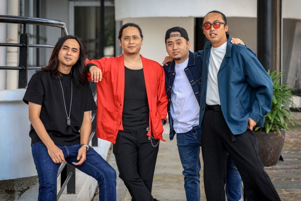 Mona Lisa, Judul sama, lagu itu sudah lama dirakam – MADAM