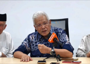 HAMZAH Zainudin ditemui pada Jamuan Pagi Aidilfitri Reset Melaka di Melaka hari ini.