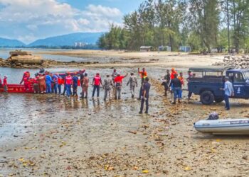 PELAJAR tingkatan empat Sekolah Menengah Kebangsaan (SMK) Sultan Abdul Bakar ditemukan lemas di Pantai Balok di Kuantan, Pahang.