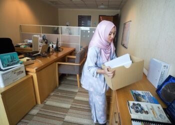 PERUBAHAN yang lebih realistik ialah mengurangkan perjalanan yang tidak perlu, bukan hanya menggantikannya dengan bekerja dari rumah.