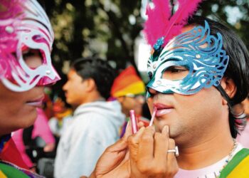 REALITI hari ini menunjukkan sebahagian anak muda semakin menjauhi ajaran agama.  – GAMBAR HIASAN