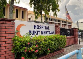 HOSPITAL Bukit Mertajam bukan sahaja padat untuk menampung bilangan pesakit malah kekurangan doktor.