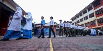 SEKOLAH dengan kapasiti besar sering menampung ratusan kenderaan dalam kawasan terhad, sehingga menimbulkan risiko keselamatan yang serius jika tidak diurus dengan sistematik.