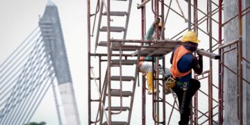 MENJADI kewajipan kerajaan bagi menyediakan perlindungan keselamatan sosial dan bantuan kewangan serta kerjaya untuk pekerja sektor swasta di Malaysia yang kehilangan pekerjaan.
