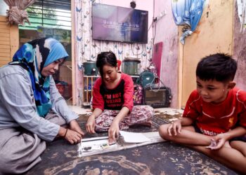 DARIPADA hanya memahami autisme sebagai cabaran, kita perlu belajar melihat autisme sebagai sebahagian daripada kepelbagaian insan.