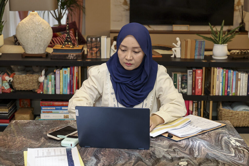 Bekerja dari rumah: Bekerja lebih masa?