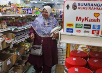 KOPERASI dalam sektor peruncitan dan pertanian berjaya meminimumkan kos dengan menghapuskan peranan orang tengah yang sering mengambil keuntungan berlebihan.