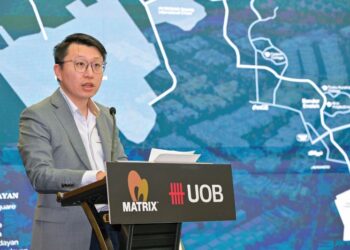 KELVIN Lee Chin Chuan dalam Forum Tinjauan Ekonomi Global anjuran bersama UOB Malaysia.