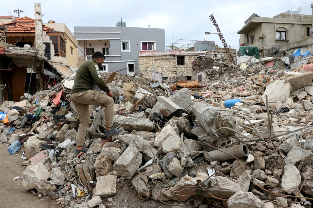 Israel arah tentera roboh rumah di Lubnan
