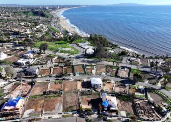 SUHU lautan kini mencatatkan rekod terlampau panas sejak 2024. - AFP