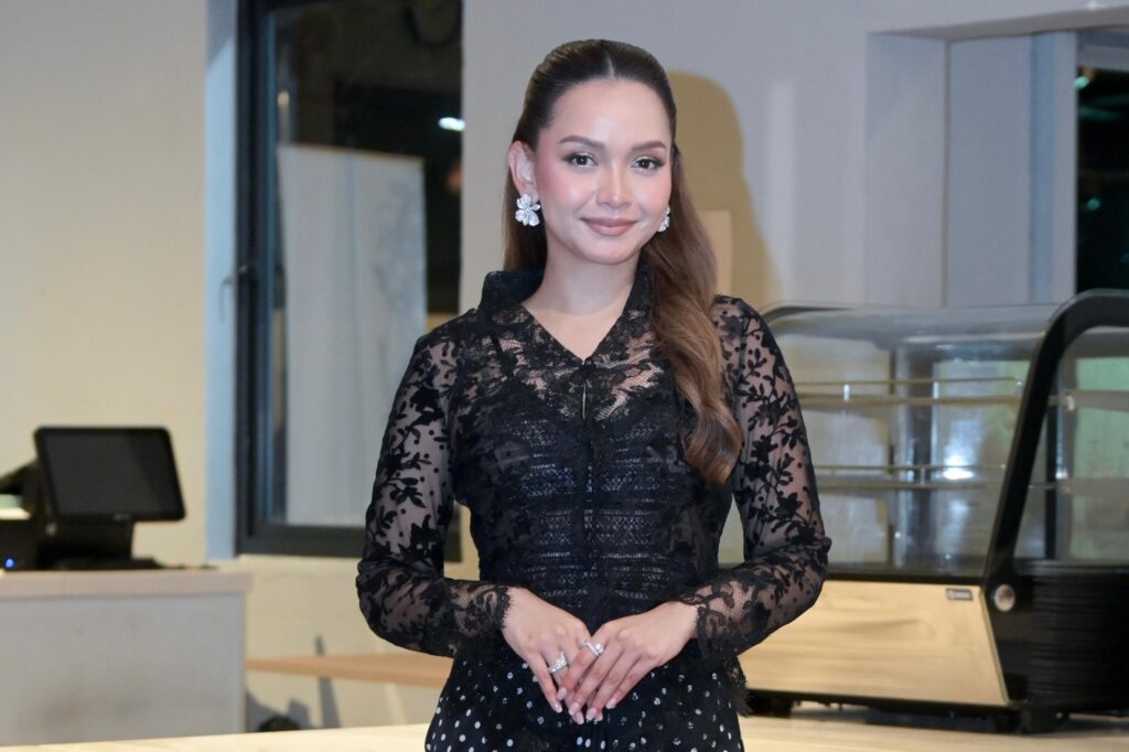 Azira Shafinaz kongsi cara mengurat, kena usaha tanya khabar