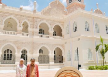 Sultan Selangor, Sultan Sharafuddin Idris Shah berkenan berangkat melawat ke Bangunan Sultan Abdul Samad, Kuala Lumpur, hari ini.