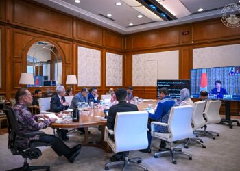 ANWAR Ibrahim mempengerusikan mesyuarat Komuniti Sifar Pelepasan Asia (AZEC) di Perdana Putra, Putrajaya. - Pejabat Perdana Menteri.