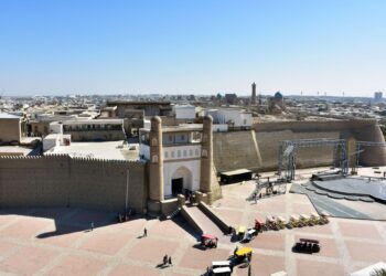 IMAM al-Bukhari mula meninggalkan Bukhara untuk menuntut hadis Rasulullah SAW sejak usia 16 tahun.