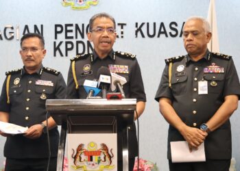 AZMAN Adam ketika sidang akhbar pencapaian Op Tiris KPDN di Putrajaya.