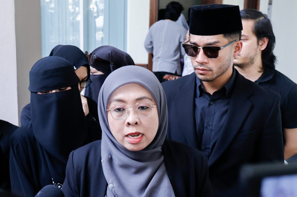 Yusuf Bahrin, Zizi Kirana bercerai talak satu