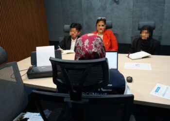 INDIVIDU berkenaan hadir ke ibu pejabat suruhanjaya itu di Cyberjaya dengan ditemani peguamnya bagi memberi keterangan.