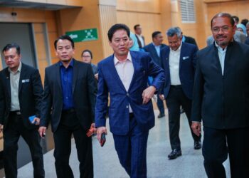 AZAM Baki selepas menghadiri Wacana Ilmiah Perdana di Pusat Dagangan Dunia Kuala Lumpur (WTCKL) hari ini. UTUSAN/SADDAM YUSOFF