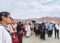 JEMAAH haji Malaysia diberi penerangan tentang sejarah Bukit Uhud semasa melakukan ziarah di luar Madinah, semalam.