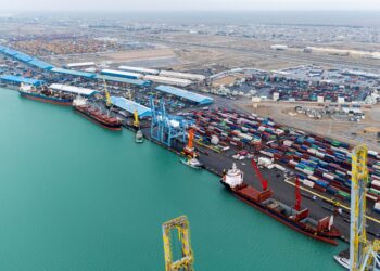 GAMBAR fail Pelabuhan Umm Qasr, Basra, Iran. - AFP