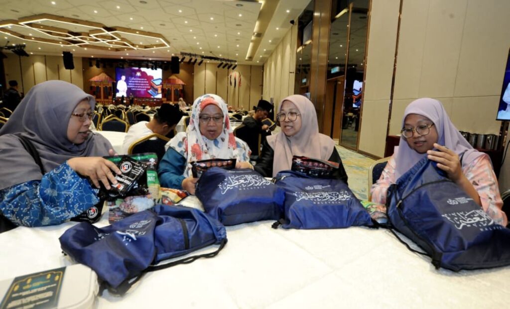 Empat beradik bersyukur tunai haji bersama