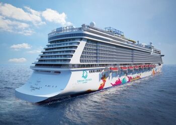 KAPAL Genting Dream.