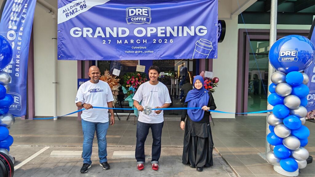 Pemuda 22 tahun buka kedai kopi 24 jam