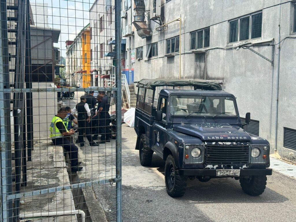 Guru ditemui mati terjatuh bumbung hotel