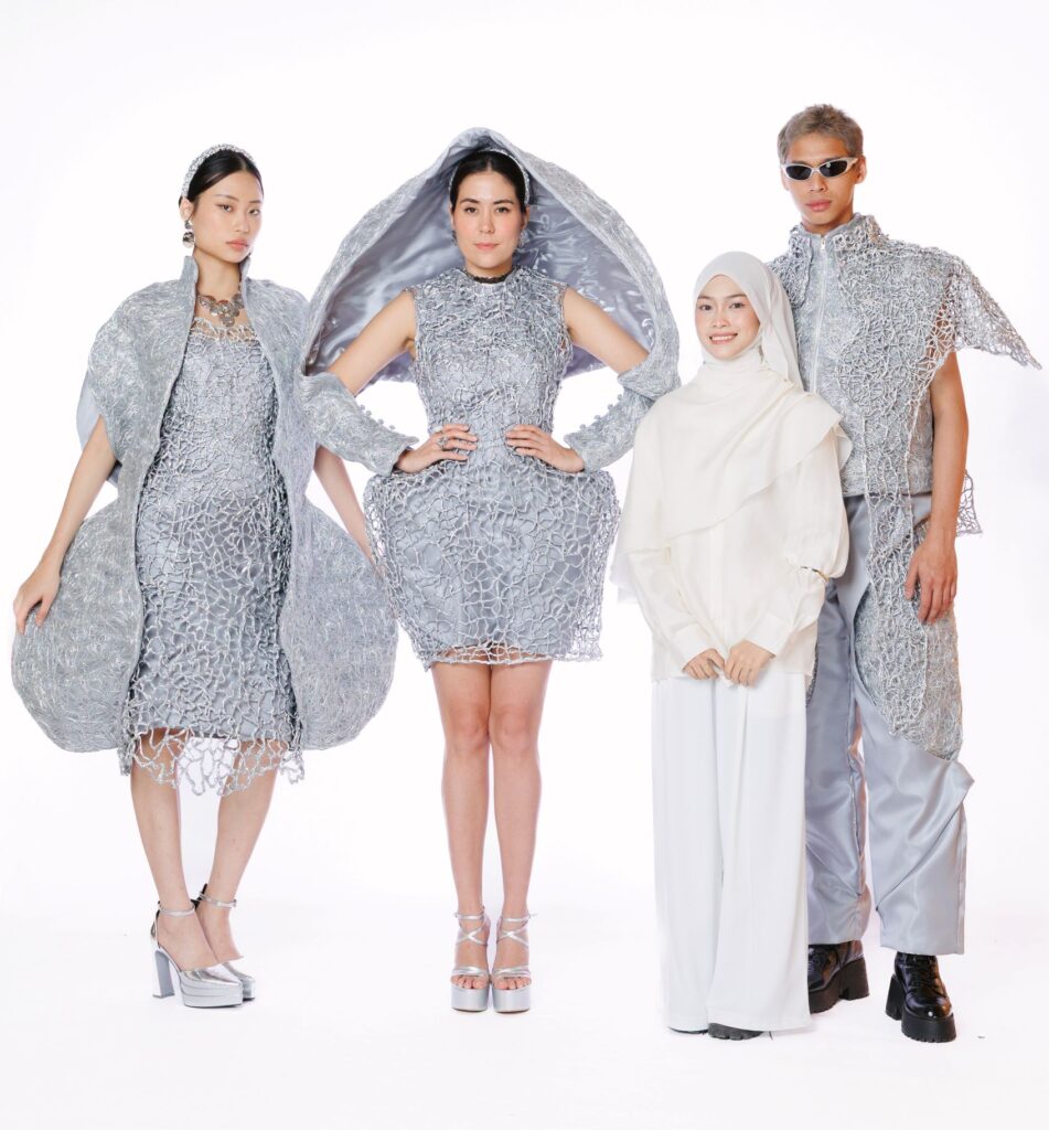 Busana avant-garde berinspirasikan busut semut