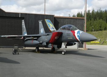 GAMBAR fail sebuah jet pejuang F-15 milik AS. - AFP