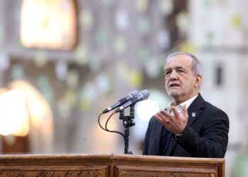 MASOUD PEZESHKIAN menulis surat untuk rakyat AS. - AFP