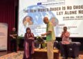 JOMO Kwame Sundaram (tengah) pada Allianz Centre for Governance (ACG) Distinguished Speaker Series bertajuk The New World Order Is No Order, Let Alone New di Universiti Malaya di sini, semalam.