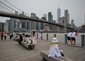 GAMBAR fail menunjukkan Jambatan Brooklyn, New York. - AFP