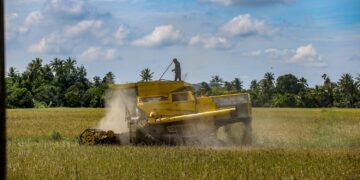 KENAIKAN kos dalam sektor pertanian akibat daripada gangguan bekalan bahan api susulan konflik di Asia Barat.