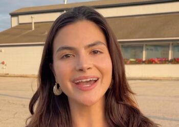 GAMBAR fail Valentina Gomez. - valentinaformissouri/Instagram