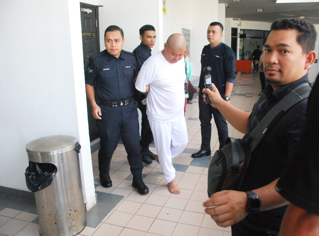 Lelaki berdepan hukuman mati, didakwa edar dadah lebih 569 kilogram