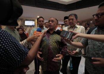 SAARANI Mohamad ditemui pemberita pada Penutup Mesyuarat Agung Tahunan Kali Ke-13 dan Rumah Terbuka Aidilfitri Dewan Perniagaan dan Perindustrian Melayu (DPPM) Perak di Ipoh hari ini.