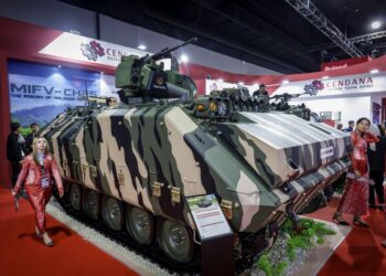 KENDERAAN MIFV K200 milik Tentera Darat Malaysia (TDM) yang pernah digunakan ketika misi Pasukan Perlindungan Pertubuhan Bangsa-Bangsa Bersatu (UNPROFOR) di Bosnia and Herzegovina kini berwajah baharu dengan lebih canggih. - UTUSAN/MUHAMAD IQBAL ROSLI