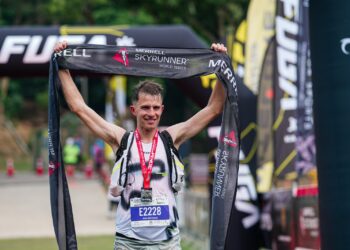 MOLINA dinobatkan sebagai juara kategori lelaki dalam perlumbaan utama 30km Pro Sky pada perlumbaan Penang Skyrace di Georgetown, Pulau Pinang, Sabtu lalu. -IHSAN MMTF Consultant