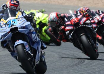 Pelumba pasukan Gresini Racing, Alex Marquez memimpin perlumbaan Grand Prix Sepanyol di litar Jerez, semalam. - AFP