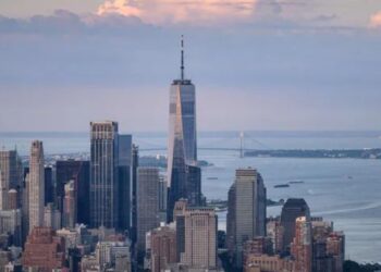 LEBIH 50,000 pembayar cukai di negeri New York membuat kesilapan dalam dokumen cukai. - AFP