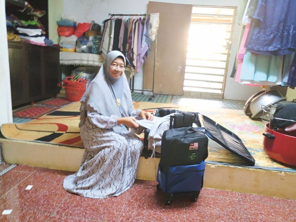 Menabung RM100 sebulan, hasrat tunai haji tercapai