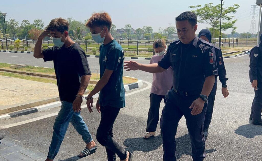 Suami isteri dan seorang lelaki didakwa edar 510 kg dadah