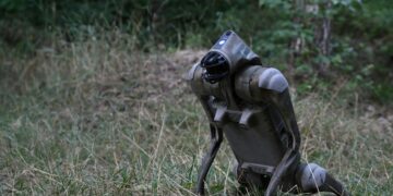 UKRAINE menggunakan robot dalam serangannta terhadap tentera Russia. - AFP