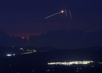 SISTEM pertahanan udara Israel, Iron Dome memintas roket Hizbollah di utara Israel. - AFP